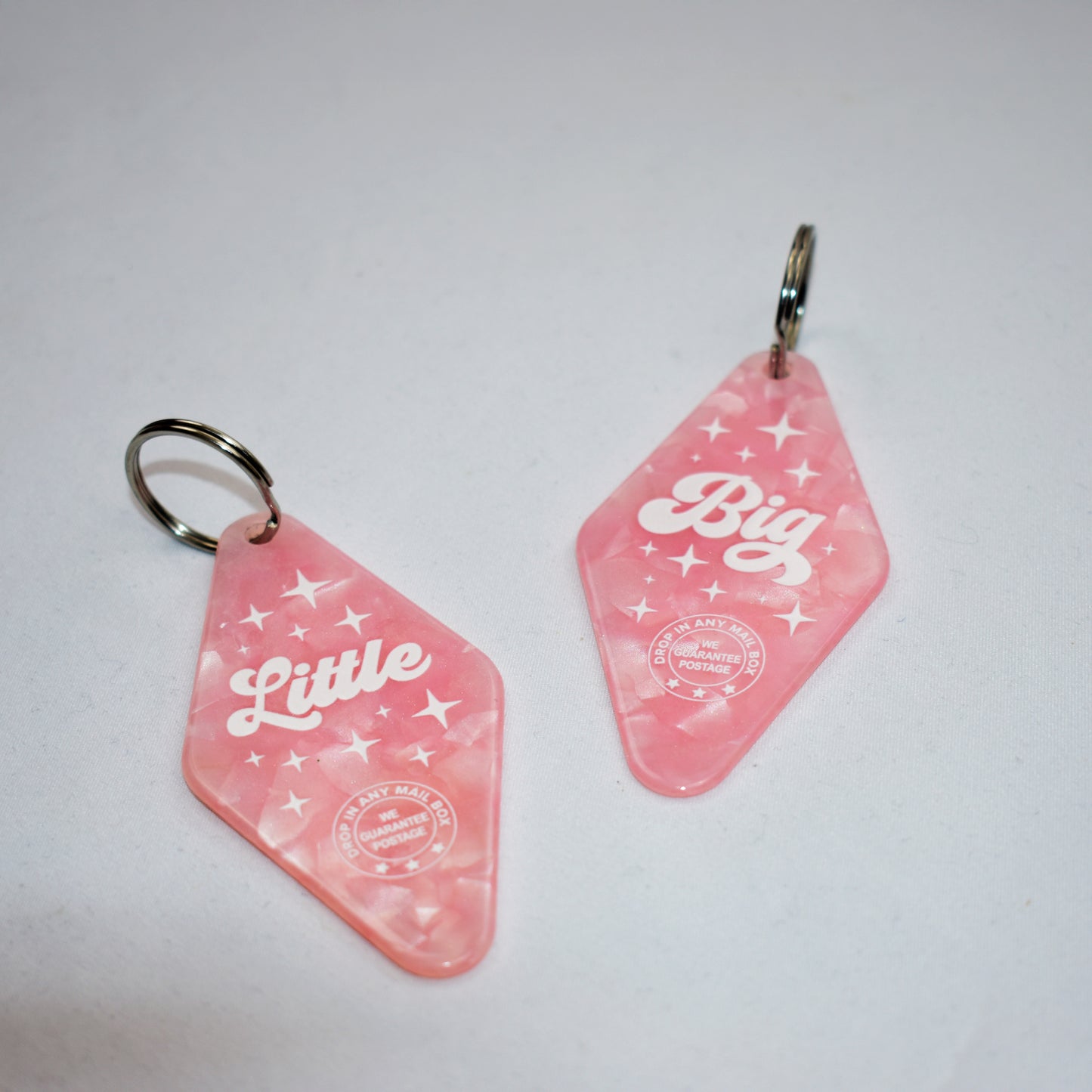 Little - Vintage Motel Keychain - Pink