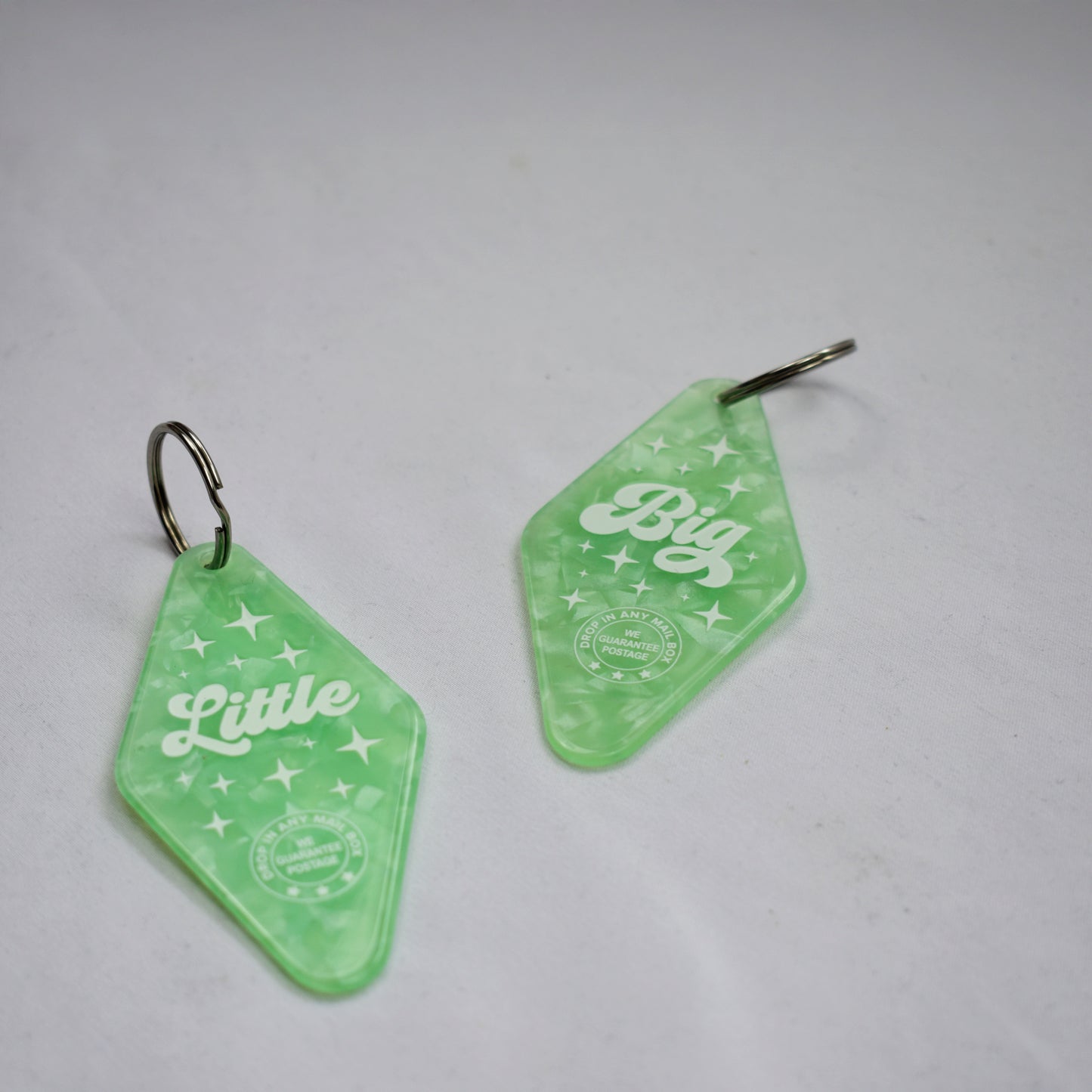Big - Vintage Motel Keychain - Green