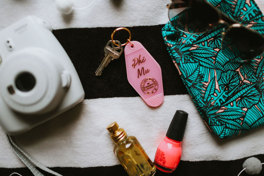 Phi Mu Vintage Motel Keychain